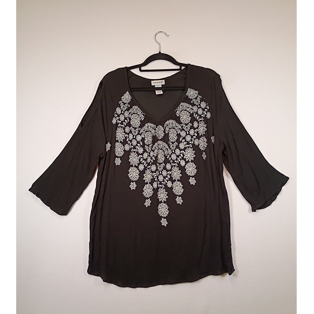 Boho Catherines Women 1X Black Floral Embroidered Cold Shoulder Rayon Top